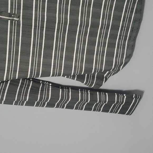 Rue 21 Lightweight Top Womens Sz Xl X-large Green White Striped Long Sleeve - Picture 2 of 6